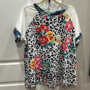 Adorable Women’s Top